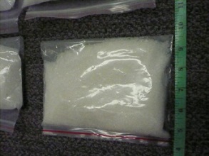 检获的毒品以透明袋包装。