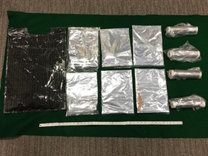 About 6 kilograms of suspected cocaine were seized by Customs in Tuen Mun yesterday (June 29).