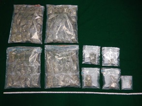 香港海关昨日（二月二十三日）在大围检获约三点二公斤怀疑大麻花及少量怀疑大麻，估计市值约六十二万五千元。