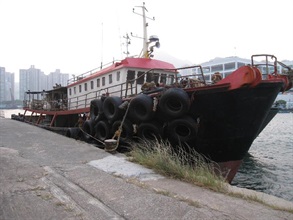 该艘被扣查的渔船。