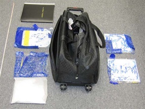 Customs Officers seized 1.6kg of heroin with an estimated value of $1.4 million at the Hong Kong-Macau Ferry Terminal.