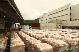 Hong Kong Customs on October 26 detected a suspected case of using an ocean-going vessel to smuggle goods to the Mainland at the Kwai Chung Container Terminals. A large batch of suspected smuggled goods, including expensive food ingredients, table wines, electronic goods, solid waste and scheduled endangered species, with a total estimated market value of about $300 million was seized. This is the largest sea smuggling case detected by Customs this year in terms of the seizure value. Photo shows some of the suspected smuggled goods seized.