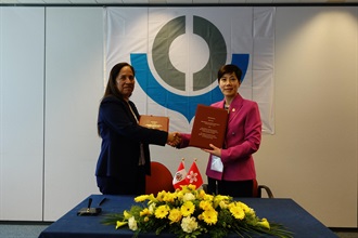The Commissioner of Customs and Excise, Ms Louise Ho, from June 22 to 24 led a delegation to attend the 141st/142nd Sessions of the Customs Co-operation Council of the World Customs Organization in Brussels, Belgium. Ms Ho (right) signed the Customs Co-operative Arrangement with the Deputy National Superintendent of Customs of the National Superintendency of Customs and Tax Administration of the Republic of Peru, Ms Martha Elba Garamendi Espinoza (left), on June 23.