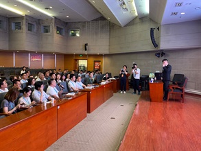 Thirty Customs officers today (July 14) successfully completed the "Mainland, Hong Kong and Macao Course on Capacity Building to Prevent Illegal Trafficking of Cultural Heritage" which was jointly organised by the National Cultural Heritage Administration and Hong Kong Customs for the first time. Photo shows participants attending a lecture about anti-smuggling of cultural heritage on the Mainland.