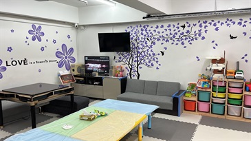 Hong Kong Customs yesterday (August 3) conducted an enforcement operation codenamed "Magpie" in Kwun Tong, Lai Chi Kok and Tuen Mun to combat illegal activities involving party room operators providing infringing karaoke songs to customers in the course of business. Photo shows a party room in Lai Chi Kok raided by Customs officers.