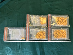 Hong Kong Customs detected two dangerous drugs internal concealment cases involving two passengers at Hong Kong International Airport and seized about 2.2 kilograms of suspected cocaine with an estimated market value of about $2.7 million over the past two days (November 3 and 4). Photo shows the suspected cocaine seized in the first case.