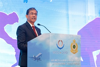 The three-day 6th World Customs Organization (WCO) Global Canine Forum hosted by Hong Kong Customs opened today (March 5). Photo shows the WCO Director for Compliance and Facilitation, Mr Pranab Kumar Das, delivering a speech at the opening ceremony for the Forum.