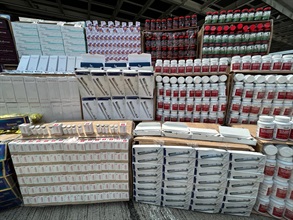 Hong Kong Customs on April 2 detected a suspected smuggling case involving a river trade vessel. A large batch of suspected smuggled goods, including beauty needles, health products and pharmaceutical products, with a total estimated market value of about $20 million was seized. Photo shows some of the suspected smuggled goods seized.