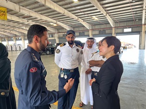 The Commissioner of Customs and Excise, Ms Louise Ho, today (April 22) led a delegation of Hong Kong Customs to visit the Bahrain Customs Affairs. Photo shows Ms Ho (first right) visiting the Khalifa bin Salman Port.