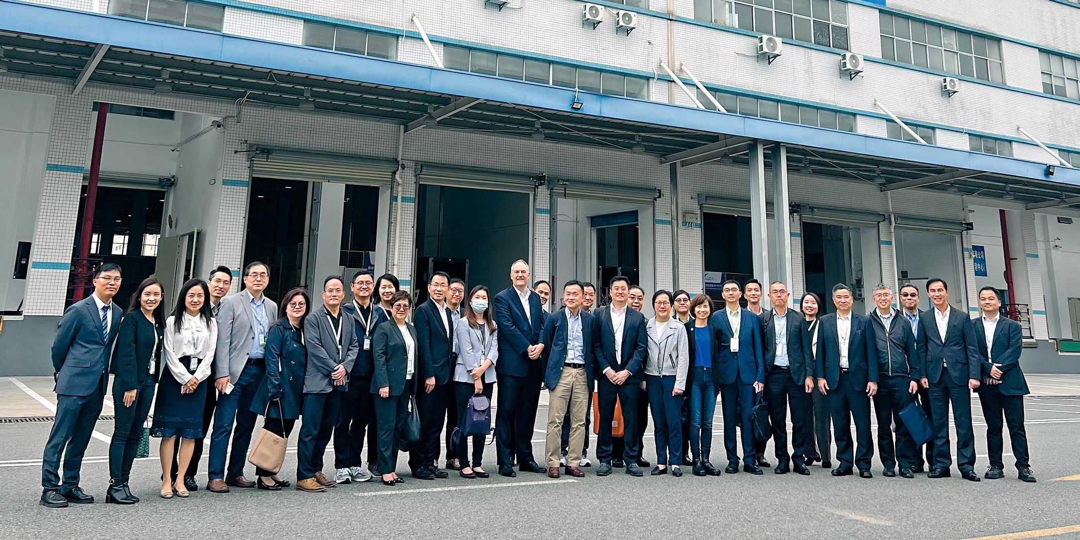 Hong Kong Customs visits Hong Kong International Airport Logistics Park