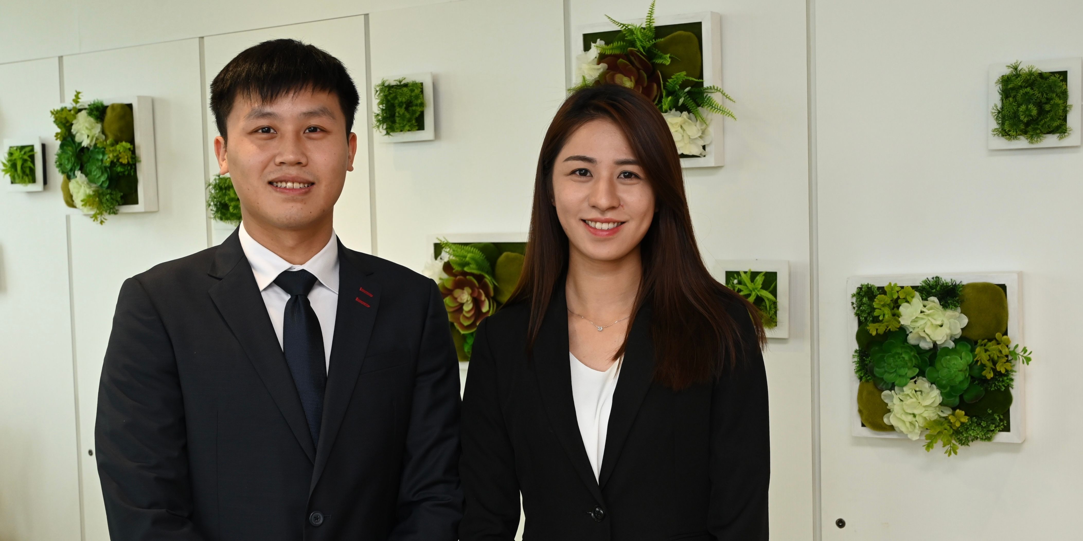 Unveiling the Majestic Mastery: The Captivating Performance and Pristine Pride of the Guards of Honor