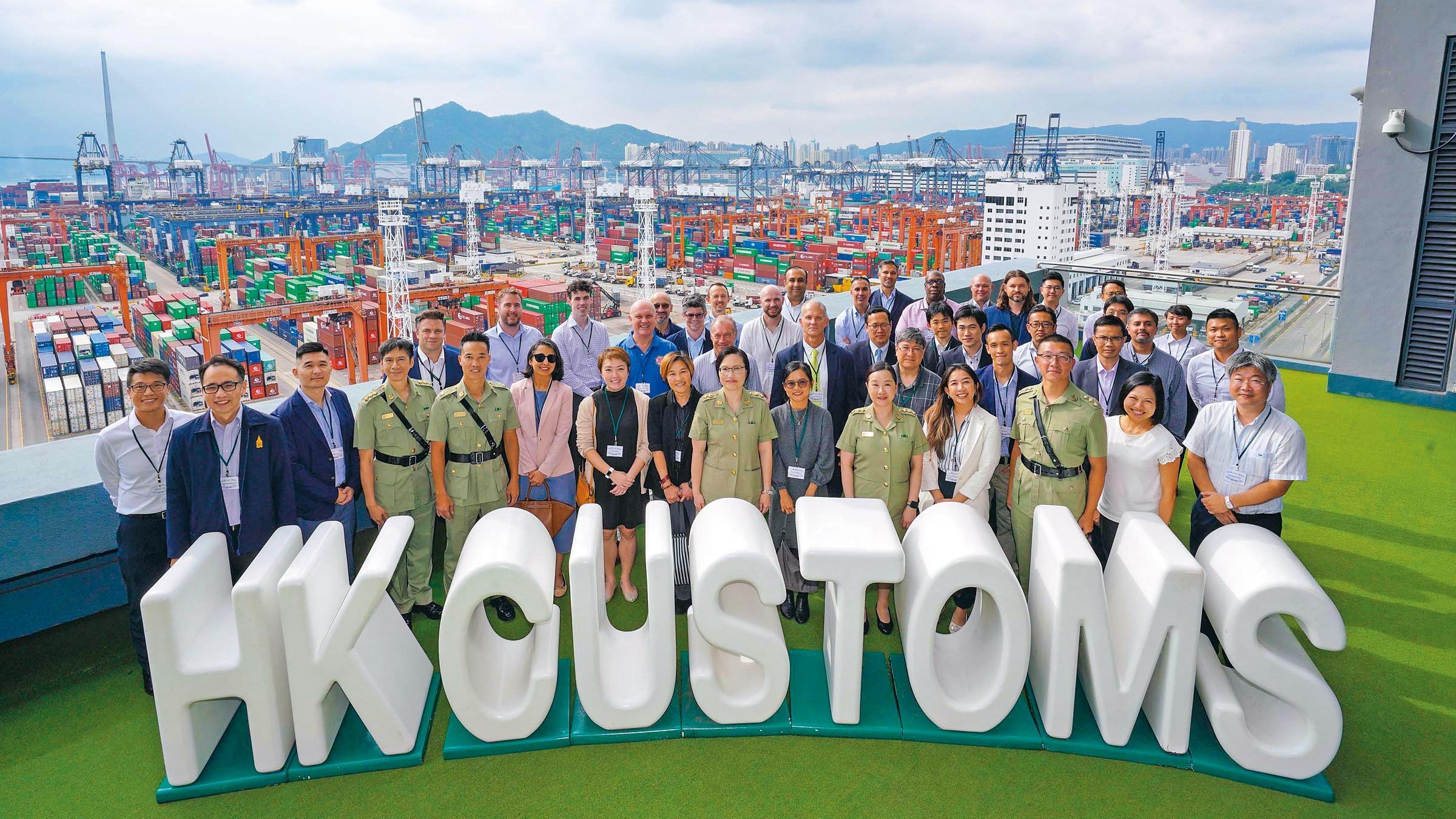 Hong Kong Customs Hosts Visits for Overseas Attachés in HK