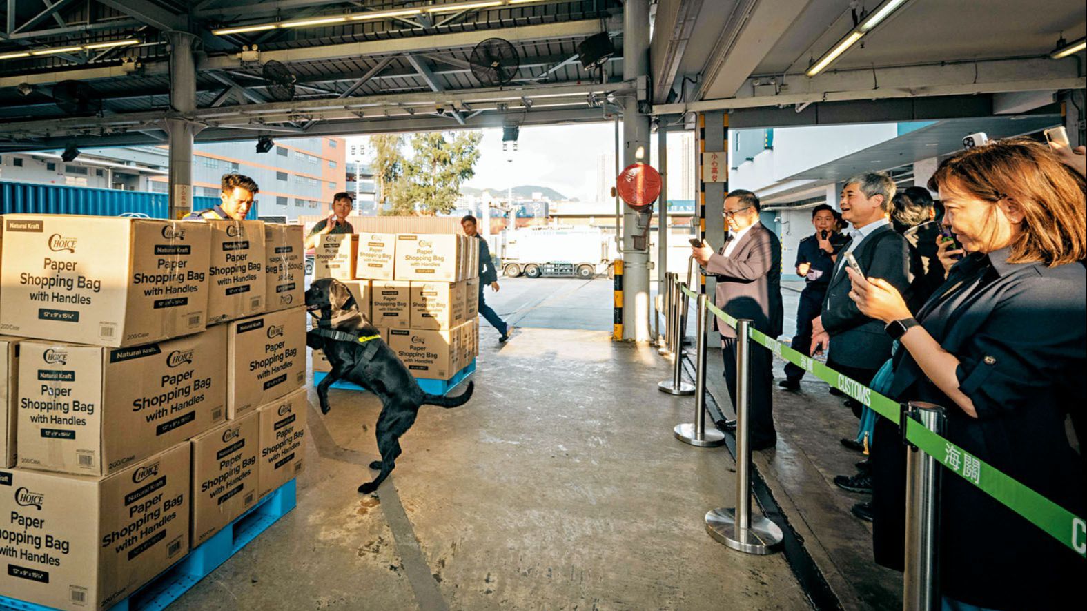 Action Committee Against Narcotics visits Kwai Chung Customhouse