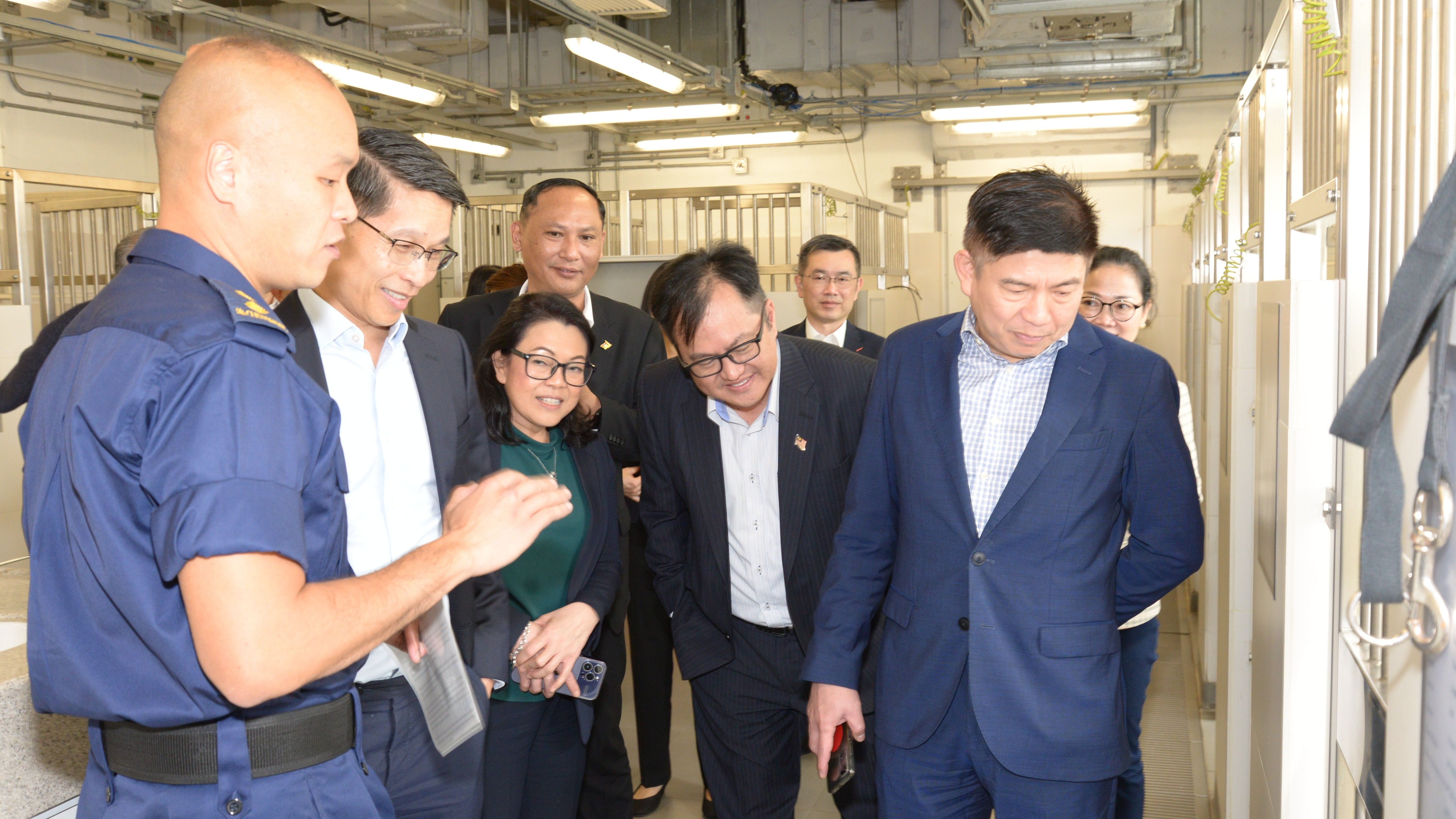 東盟駐港總領事參觀海關口岸設施