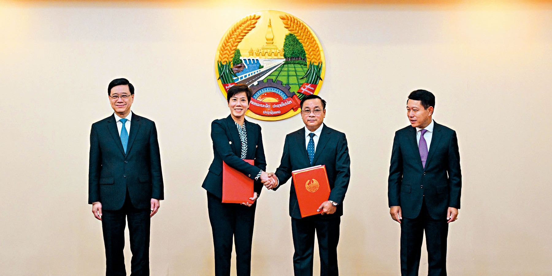 香港海關與老撾發展更緊密聯繫