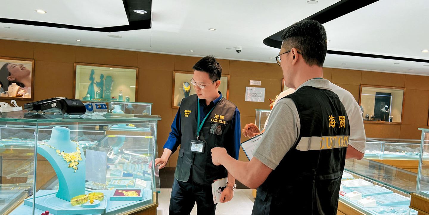 Tips for buying Precious Accessories Distinguish Gold from Platinum well