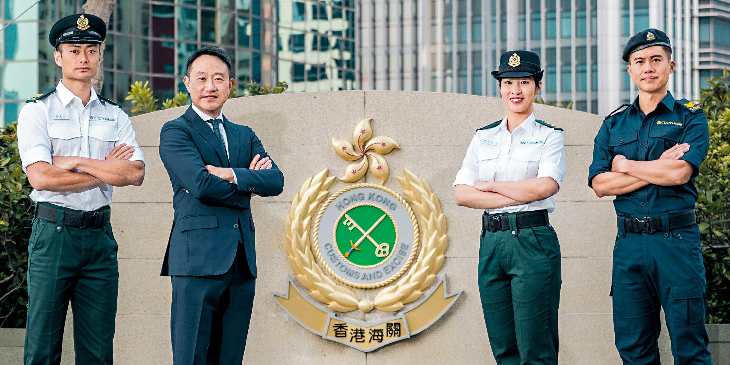 今年年中起為四千五百名軍裝人員更換新制服 海關關長陳子達:具備三大優點 美觀、威嚴、全天候
