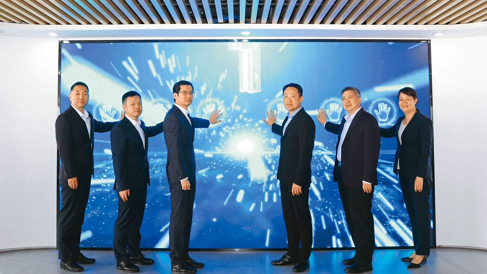 「穗港汽車出口快線」試行計劃啟動儀式