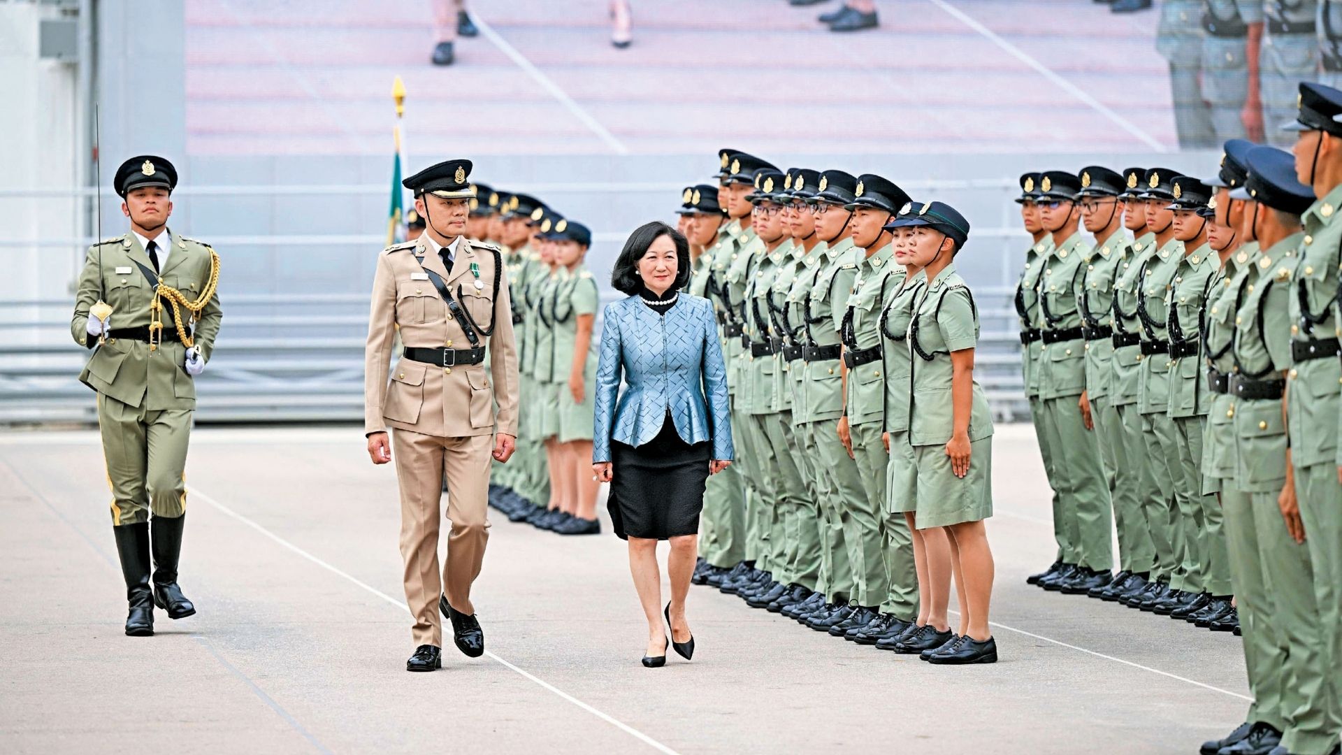 Convenor of Non-official Members of Executive Council reviews Hong Kong Customs passing-out parade