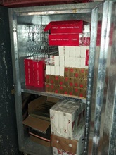 部分检获的怀疑私烟。