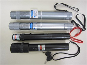 四款未能通过安全测试的激光笔。