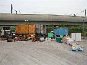 The officers seized 3,600 kg nickel and 7,200 pieces of LCD display for mobile phone. The total seizure amounted to $2.6 million.