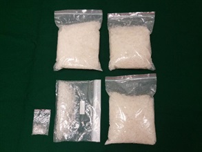 Hong Kong Customs seized about three kilograms of suspected methamphetamine at Lok Ma Chau Control Point yesterday (September 2).