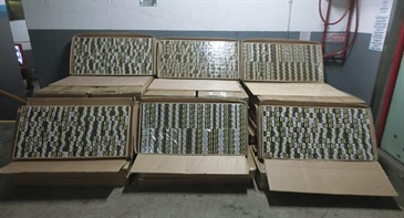 Hong Kong Customs yesterday (April 27) seized about 400 000 suspected illicit cigarettes with an estimated market value of about $1.1 million and a duty potential of about $800,000 in Kowloon Bay. Photo shows the suspected illicit cigarettes seized.
