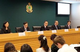 The Commissioner of Customs and Excise, Mr Clement Cheung (centre), the Head of Trade Controls of the Customs and Excise Department, Mr Chan Chi-keung (second right), and the Assistant Director (Market and Competition) of Office of the Communications Authority, Mr Cheuk Sing-tak (second left ) speak on the implementation of the Trade Descriptions (Unfair Trade Practices) (Amendment) Ordinance 2012 at today's (July 15) press conference. Also pictured are the Head of the Department's Consumer Protection Bureau(3), Mr Lam Po-chuen (right) and the Head of the Consumer Protection Bureau(2), Ms Fu Lai-ha (left).