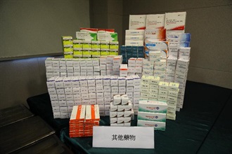 ​Hong Kong Customs seized a total of about 1.6 million tablets of suspected controlled medicines with an estimated market value of about $55 million, among which over 70 per cent were controlled virility products, at Hong Kong International Airport, in Hung Hom and in Sheung Wan from September 28 to October 5. Photo shows some of the other suspected controlled medicines seized.