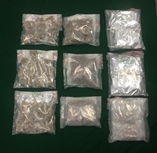 Hong Kong Customs yesterday (October 12) seized a total of about 6 kilograms of suspected cannabis buds, with a value of about $1.31 million.