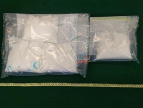 Hong Kong Customs yesterday (May 15) seized about 2 kilograms of suspected cocaine with an estimated market value of about $1.93 million in Jordan.