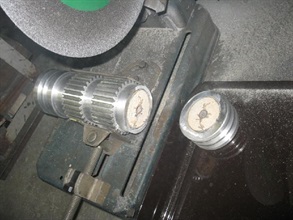 Heroin found inside the metal gear after it was cut apart.