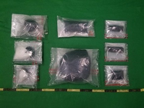 Hong Kong Customs yesterday (June 23) seized about 4.3 kilograms of suspected methamphetamine with an estimated market value of about $2.5 million at Hong Kong International Airport. Photo shows the suspected methamphetamine seized.