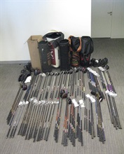 Hong Kong Customs yesterday (August 23) seized 103 suspected unmanifested golf clubs with an estimated market value of about $500,000 at Man Kam To Control Point and an industrial building unit in Yuen Long.
