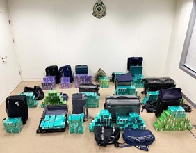 Hong Kong Customs has mounted an operation codenamed "Sunny" since July this year to combat smuggling of illicit heat-not-burn (HNB) products into Hong Kong. Customs officers conducted the second phase of the enforcement operation and mounted an operation codenamed "Sunny II" across the territory from October 31 to today (November 26). In the second phase operation, about 1 million suspected illicit HNB products with an estimated market value of about $3 million and a duty potential of about $2 million were seized. Twenty-four persons were arrested. Photo shows some of the suspected illicit HNB products seized at Hong Kong International Airport.