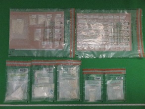 香港海關昨日（三月二日）在長沙灣檢獲約四百四十克懷疑可卡因及約一百二十克懷疑氯胺酮，估計市值約五十八萬元。