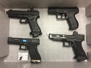 Hong Kong Customs yesterday (March 8) seized four suspected controlled air pistols with parts with an estimated market value of about $6,000 at Lok Ma Chau Spur Line Control Point.