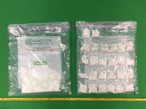 Hong Kong Customs yesterday (September 19) seized about 500 grams of suspected cocaine (left) and 650 grams of suspected crack cocaine (right) in Kwun Tong and Hung Hom respectively with a total estimated market value of about $1.3 million.