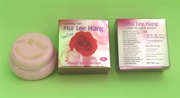 Customs urged the public not to use an unsafe cosmetic cream: 'Mui Lee Hiang - Cream for Acne & Blemishes'.