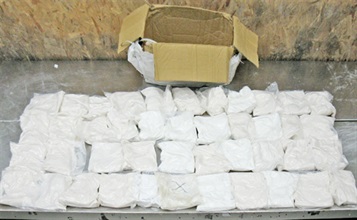 海關在報稱「袋」的三箱貨物內檢獲196公斤氯胺酮毒品，約值2,300萬元