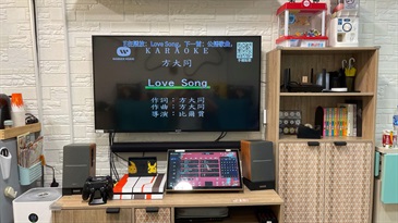 Hong Kong Customs conducted an enforcement operation yesterday (July 29) codenamed "Magpie" throughout the city to combat illegal activities involving party room operators providing infringing karaoke songs for customers in the course of business. Photo shows the karaoke device contain infringing music video seized.