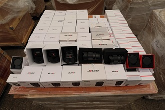 Hong Kong Customs on October 26 detected a suspected case of using an ocean-going vessel to smuggle goods to the Mainland at the Kwai Chung Container Terminals. A large batch of suspected smuggled goods, including expensive food ingredients, table wines, electronic goods, solid waste and scheduled endangered species, with a total estimated market value of about $300 million was seized. This is the largest sea smuggling case detected by Customs this year in terms of the seizure value. Photo shows some of the suspected smuggled electronic goods seized.