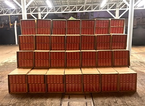Hong Kong Customs yesterday (January 11) seized about 1.44 million suspected illicit cigarettes with an estimated market value of about $3.96 million and a duty potential of about $2.74 million in Kwai Chung. Photo shows the suspected illicit cigarettes seized.
