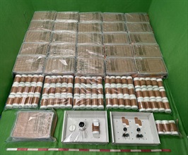Hong Kong Customs detected two drug trafficking cases through the airfreight channel at Hong Kong International Airport in November last year and January this year. A total of about 146 kilograms of suspected ketamine and suspected opium, with an estimated market value of about $24.8 million, were seized. Photo shows the suspected opium seized. The total weight of the drugs was about 130kg, with an estimated market value of about $15 million.