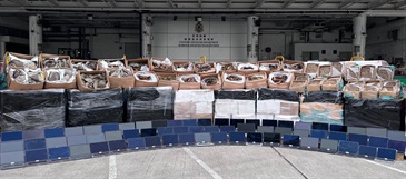 Hong Kong Customs on April 4 detected a suspected smuggling case involving a river trade vessel in the western waters of Hong Kong. A large batch of suspected smuggled goods, including notebook computers, notebook computer parts, chilled pork stomach, beef jerky and frozen sea cucumbers, with a total estimated market value of about $10 million, was seized. Photo shows the suspected smuggled goods seized.