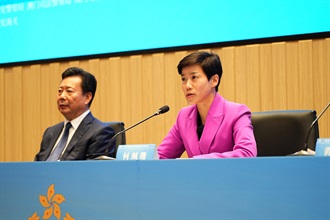 The Commissioner of Customs and Excise, Ms Louise Ho, and the Vice-Minister of the Ministry of Culture and Tourism and Administrator of the National Cultural Heritage Administration, Mr Li Qun, today (July 10) attended the opening ceremony of "Mainland, Hong Kong and Macao Course on Capacity Building to Prevent Illegal Trafficking of Cultural Heritage" jointly organised by the National Cultural Heritage Administration and Hong Kong Customs for the first time. Photo shows Ms Ho (right) delivering a speech at the opening ceremony.