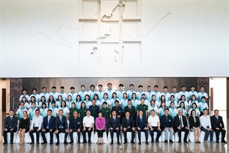 The Commissioner of Customs and Excise, Ms Louise Ho, today (July 10) led 50 members of "Customs YES" to Xian to learn about the national cultural heritage conservation works. Photo shows Ms Ho (first row, eighth left); the Vice-Minister of the Ministry of Culture and Tourism and Administrator of the National Cultural Heritage Administration, Mr Li Qun (first row, centre); Vice Governor of Shaanxi Province Mr Xu Mingfei (first row, eighth right); the Director of the General Administration Office of the National Cultural Heritage Administration, Mr Zhang Junfeng (first row, seventh left); the Assistant Commissioner of Customs and Excise (Intelligence and Investigation), Mr Mark Woo (first row, seventh right); the Honorary Founding Executive Director of the Executive Committee of "Customs YES", Mr Edgar Kwan (first row, sixth left); other members on the visit and "Customs YES" members.