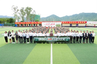 The Commissioner of Customs and Excise, Ms Louise Ho, today (August 13) officiated at the graduation ceremony of the Military Training Experience Camp for Hundred Youths organised by "Customs YES" in Shenzhen. Photo shows Ms Ho (first row, fourteenth right); the Director General of the Police Liaison Department of the Liaison Office of the Central People's Government in the Hong Kong Special Administrative Region (LOCPG), Mr Chen Feng (first row, fourteenth left); the Deputy Director General of the Guangdong Sub-Administration of the General Administration of Customs of the People's Republic of China, Mr Wen Zhencai (first row, thirteenth right); the Director General in Shenzhen Customs District, Mr Chen Xiaoying (first row, thirteenth left); the Under Secretary for Security, Mr Michael Cheuk (first row, twelfth right); Inspector at Level 2 of the Guangdong Sub-Administration of the General Administration of Customs of the People's Republic of China Mr Yuan Shengqiang (first row, eleventh left); the Deputy Division Chief of the Department of Youth Affairs of the LOCPG, Mr Huang Yiye (first row, ninth right); the Honorary Founding Executive Director of the Executive Committee of "Customs YES", Mr Edgar Kwan (first row, tenth right); the Executive Director of the Executive Committee of "Customs YES", Dr Eugene Chan (first row, tenth left); and directorates of Hong Kong Customs officiating at the graduation ceremony of the camp.