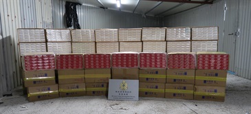 Hong Kong Customs yesterday (August 14) conducted anti-illicit cigarette operations in Yuen Long and raided two suspected illicit cigarette storage centres. A total of about 1.44 million suspected illicit cigarettes with a total estimated market value of about $5.3 million and a duty potential of about $3.6 million were seized. Photo shows some of the suspected illicit cigarettes seized.